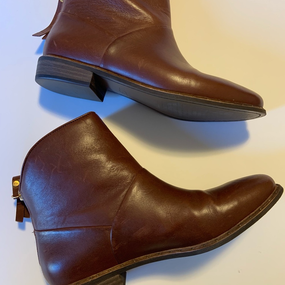 Brown Leather Ugg Ankle Boots